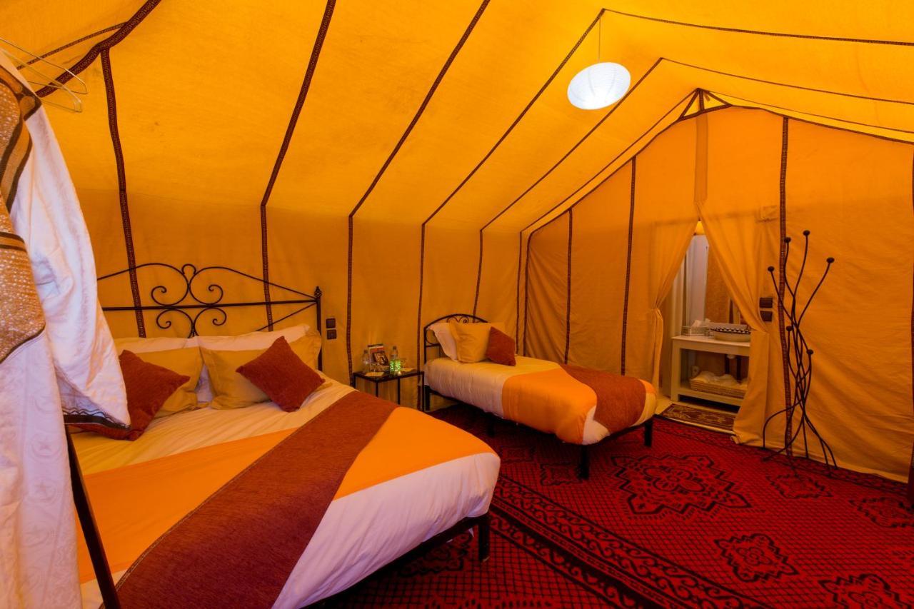 Luxury Bega Camp Hotel เมอร์ซูกา ภายนอก รูปภาพ