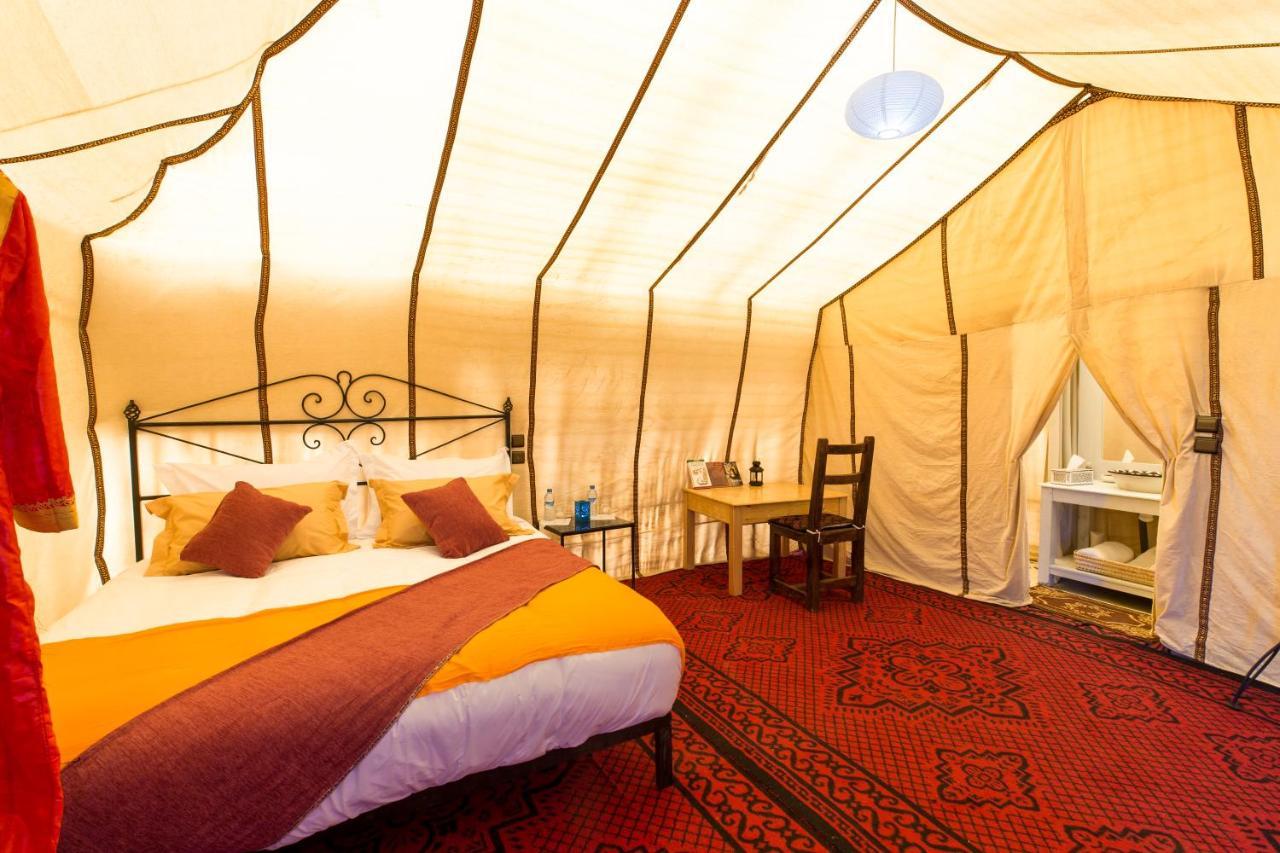 Luxury Bega Camp Hotel เมอร์ซูกา ภายนอก รูปภาพ