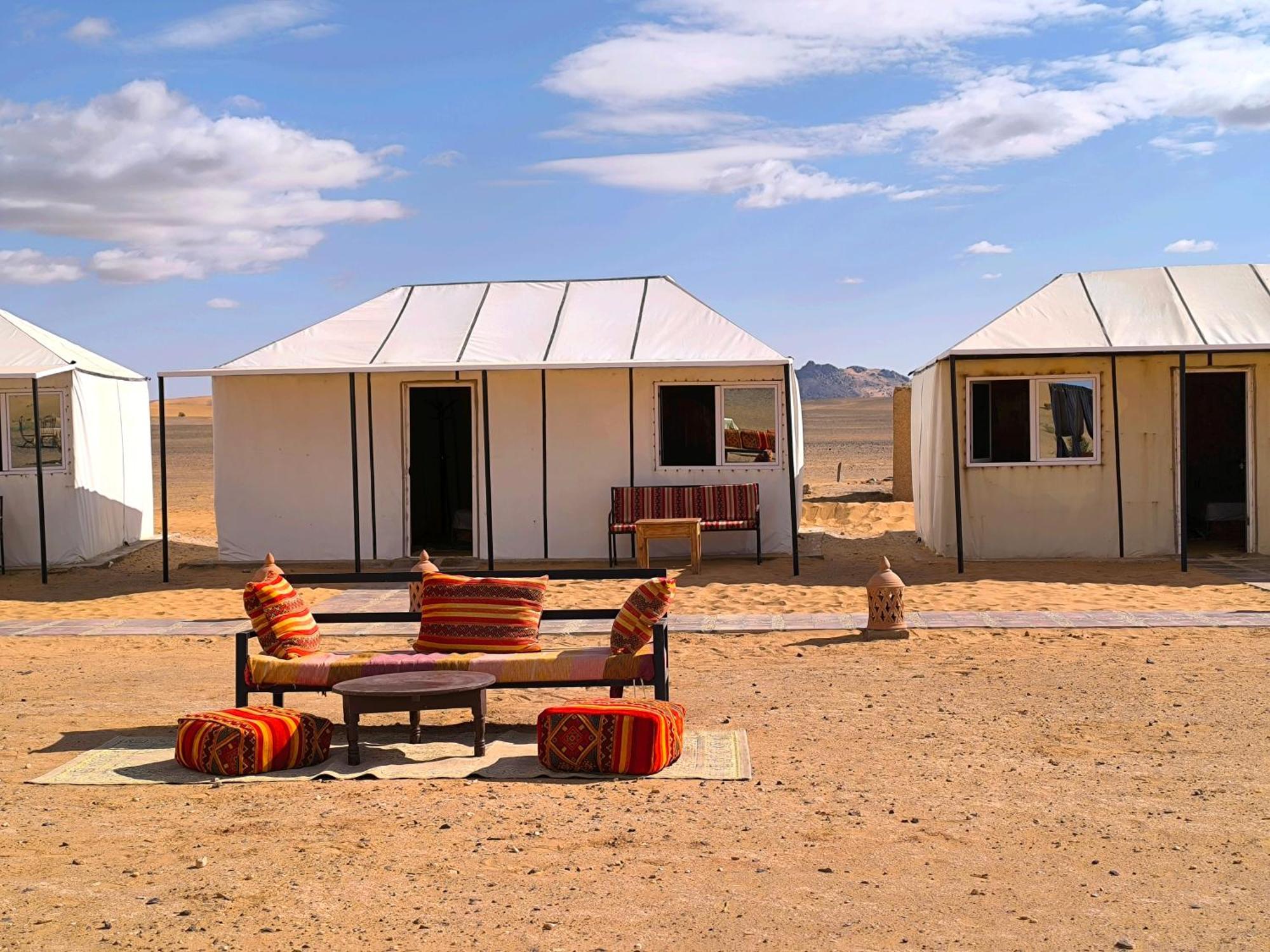 Luxury Bega Camp Hotel เมอร์ซูกา ภายนอก รูปภาพ