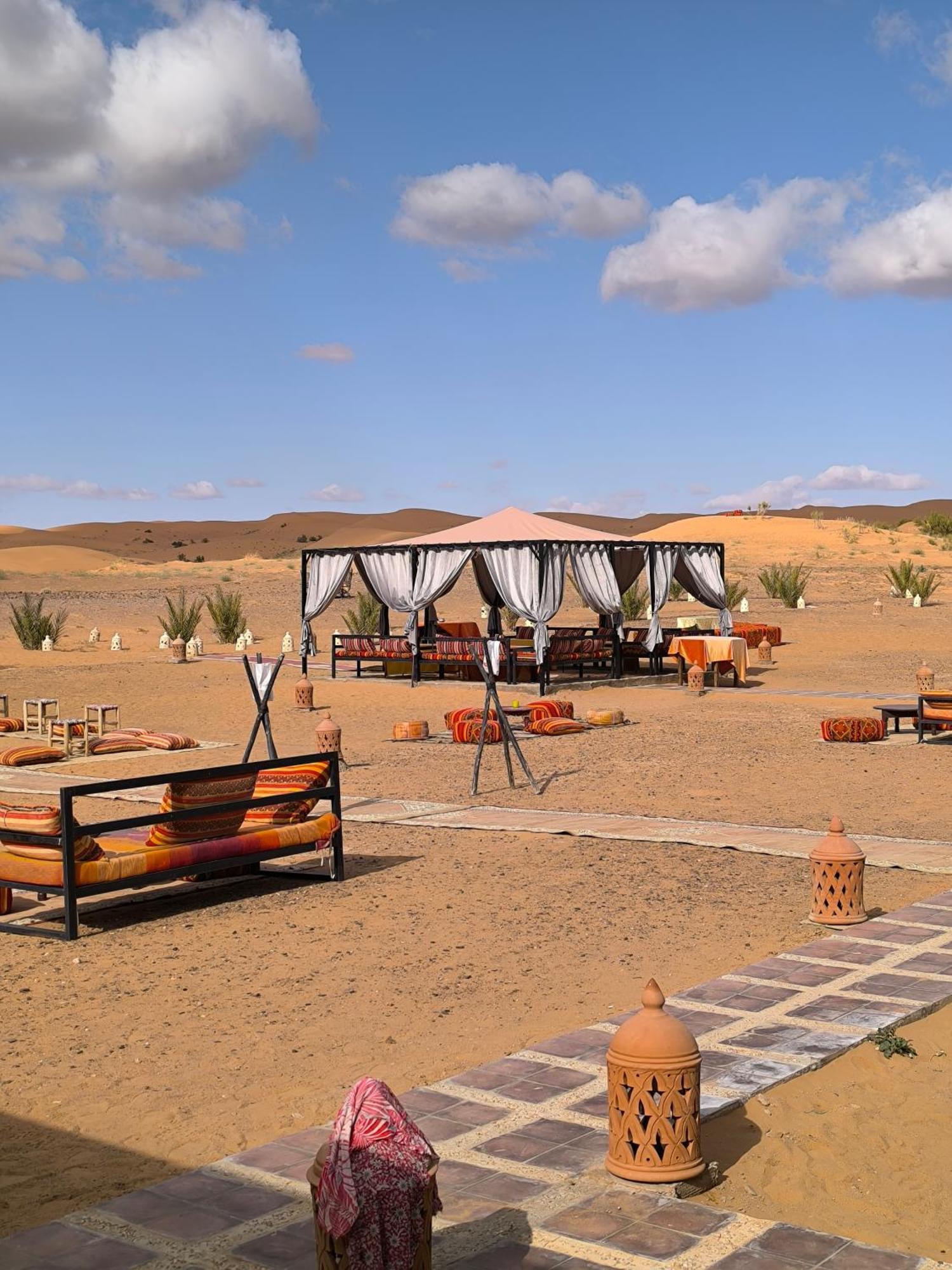 Luxury Bega Camp Hotel เมอร์ซูกา ภายนอก รูปภาพ