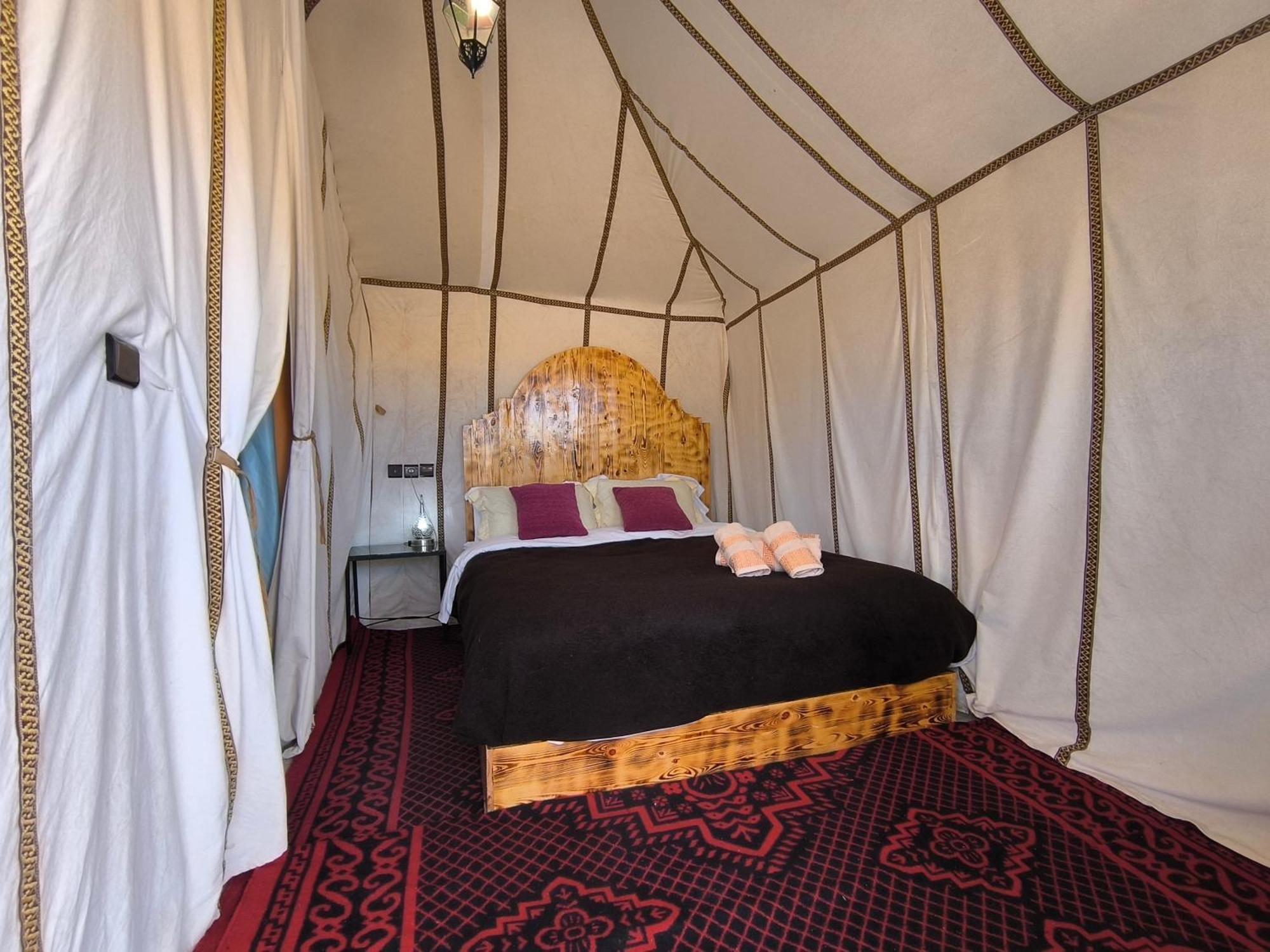 Luxury Bega Camp Hotel เมอร์ซูกา ภายนอก รูปภาพ