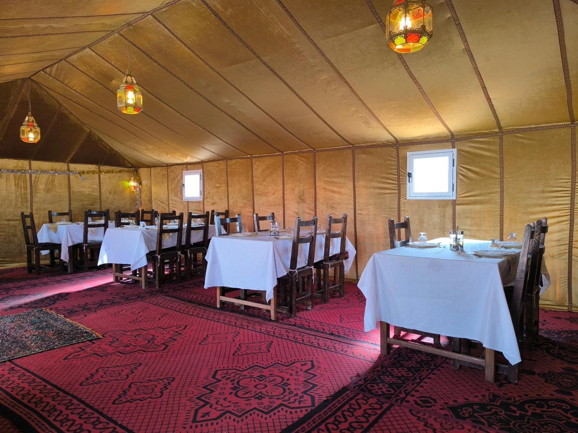 Luxury Bega Camp Hotel เมอร์ซูกา ภายนอก รูปภาพ