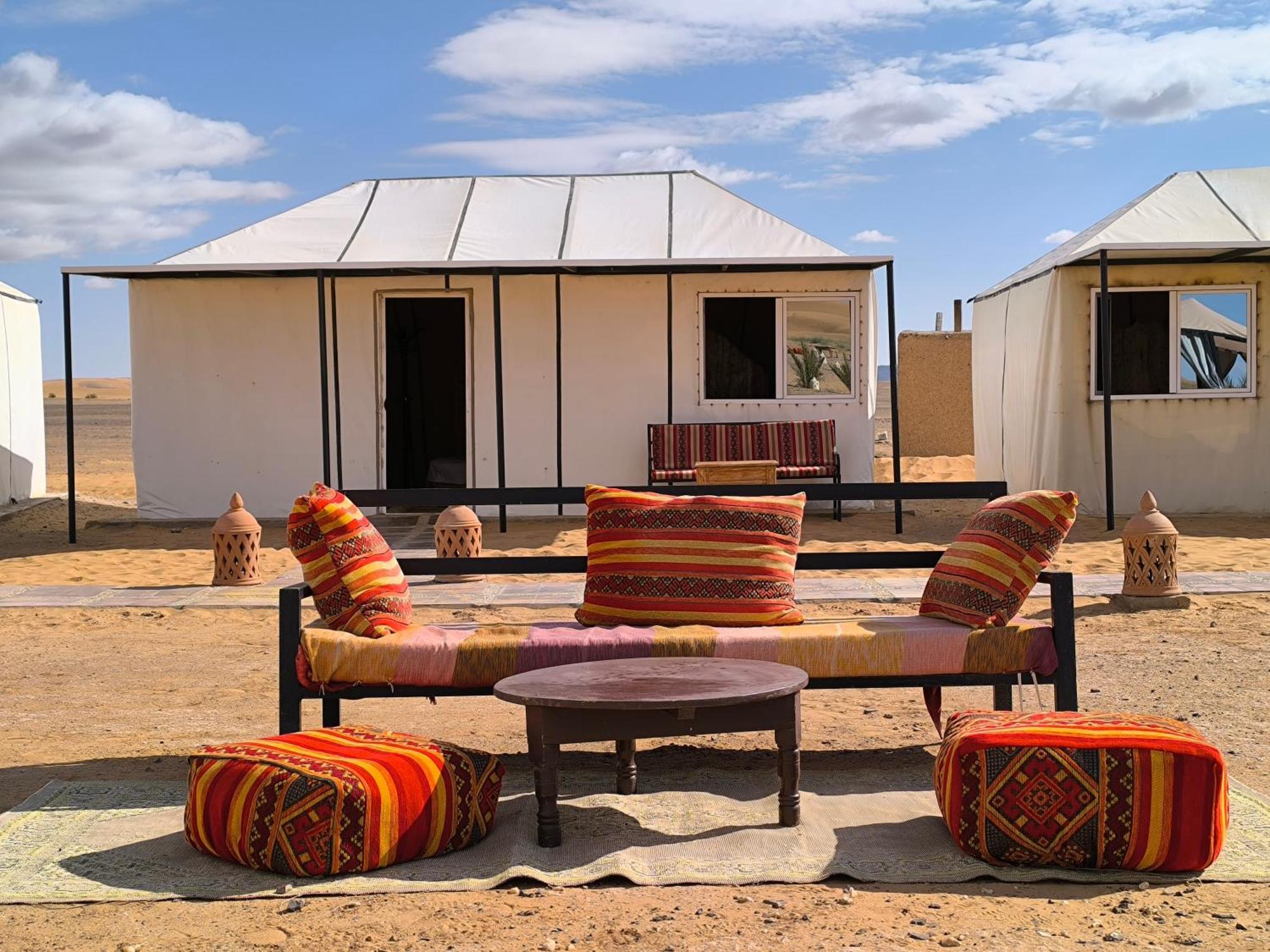Luxury Bega Camp Hotel เมอร์ซูกา ภายนอก รูปภาพ